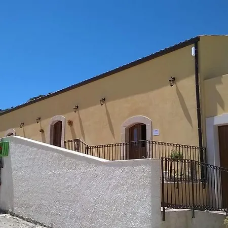 Monte Criscione Avola